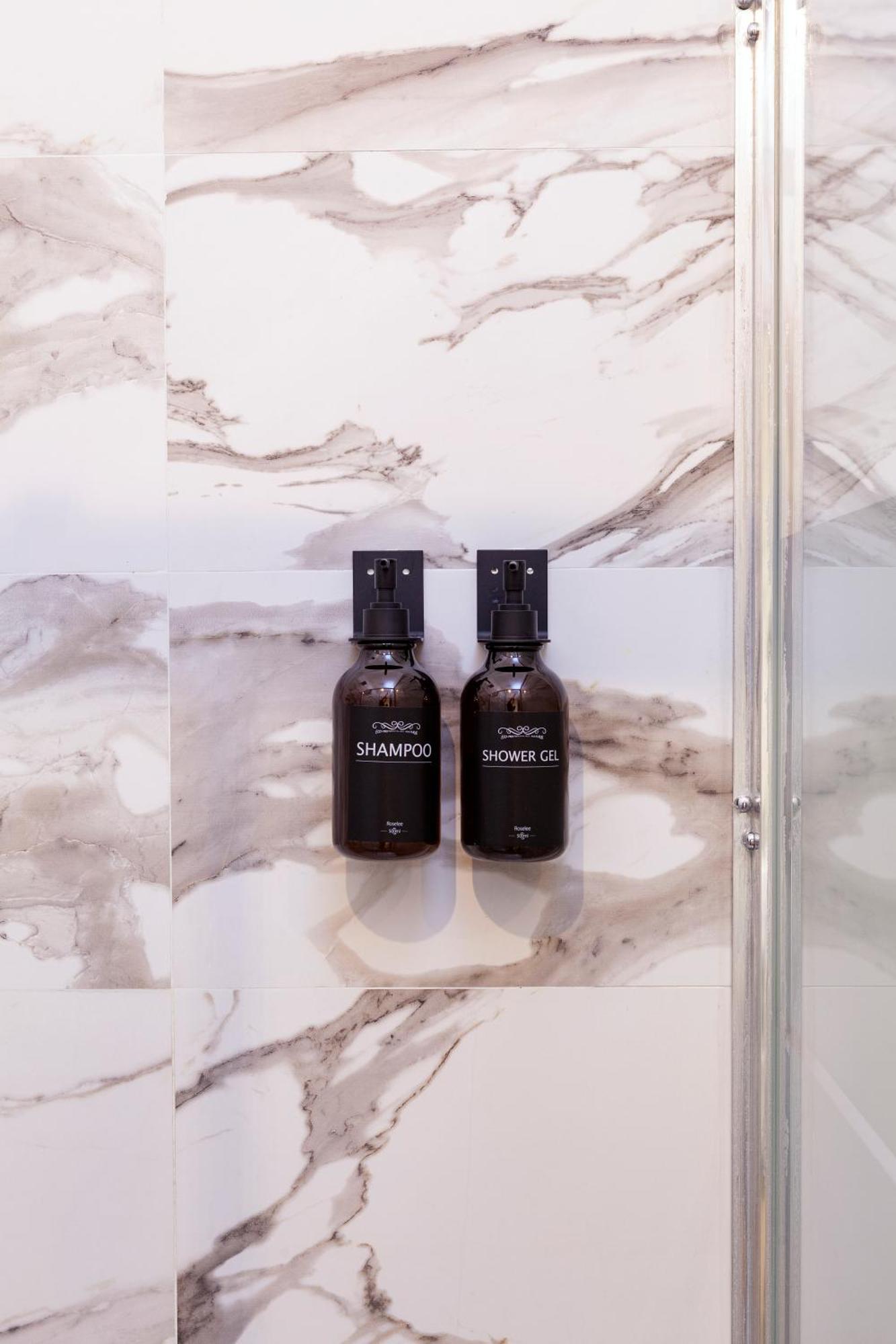 The Boutique Houses - In The Heart Of Navigli Milan Bagian luar foto